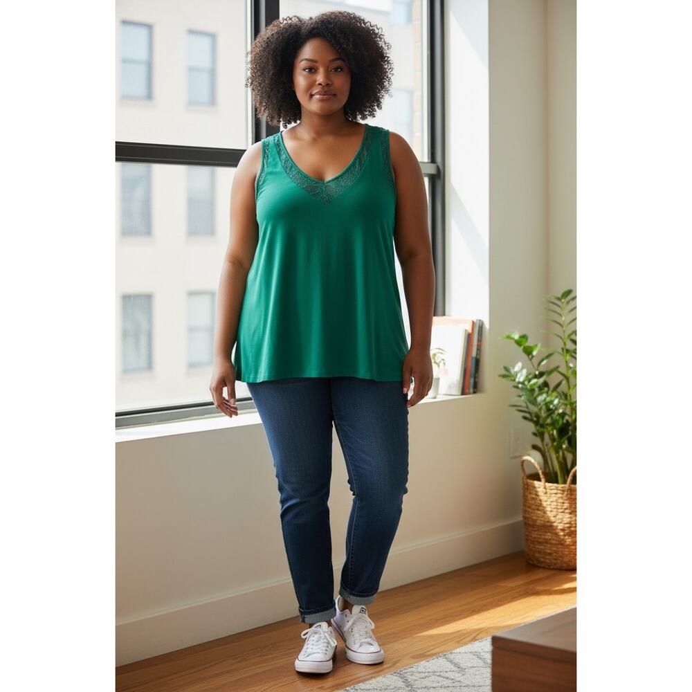 Torrid Studio Crepe Jersey Lace Insert V Neck Tank Top Emerald Green Sz 6 32-34